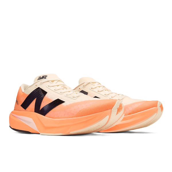 New Balance FuelCell Rebel v4 Herren HOT MARIGOLD Bild 1